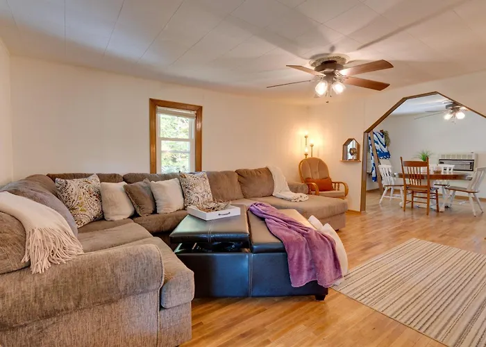 Holiday home 10 Min To Elmarra River: Pets Welcome! *