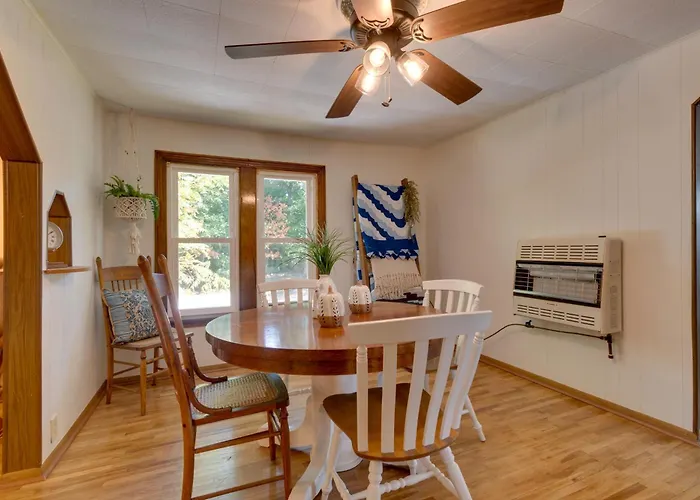 10 Min To Elmarra River: Pets Welcome! Holiday home *