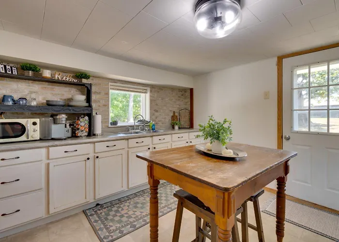 Holiday home 10 Min To Elmarra River: Pets Welcome!