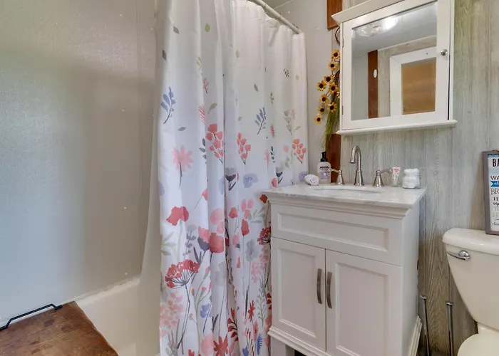 10 Min To Elmarra River: Pets Welcome! Holiday home *